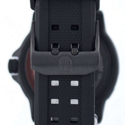 Luminox Land Recon Point Man 8820 Series Swiss Quartz 200M XL.8821.KM Mens Watch